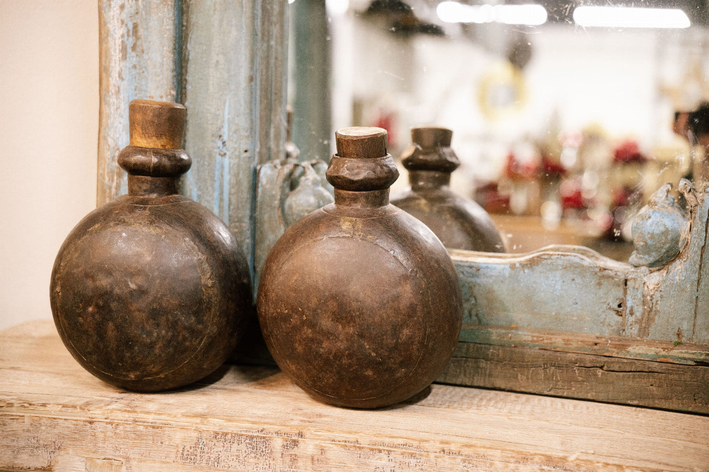 Flacon vintage en métal patiné et recyclé GLOBO 34cm