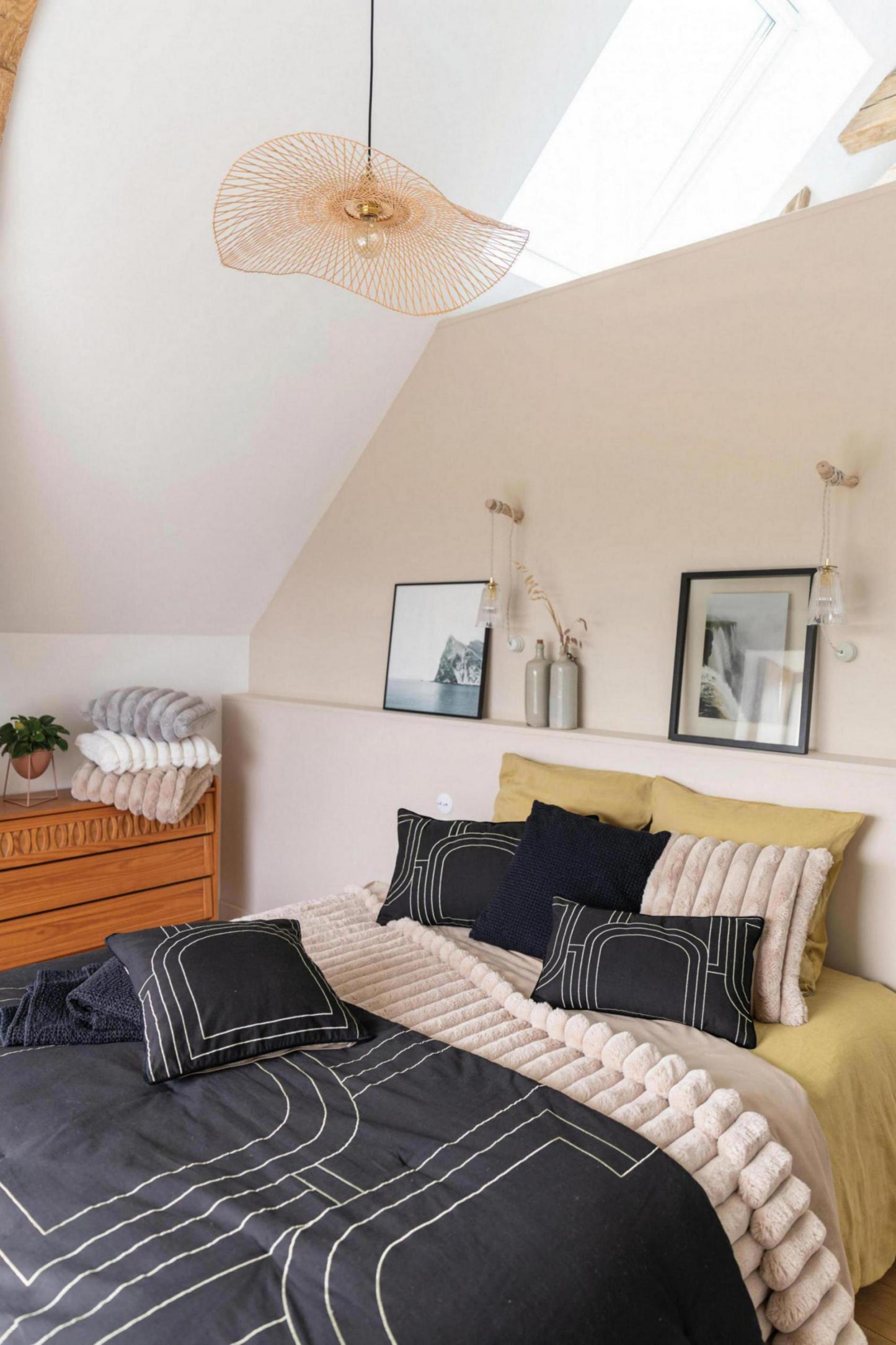 Coussin brodé Jaden Caviar 40 X 65