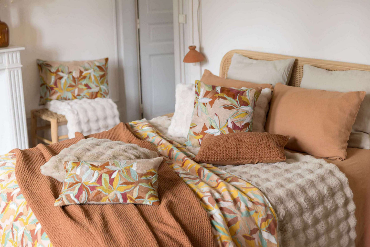 Coussin brodé Alina Dragée 40 x 65