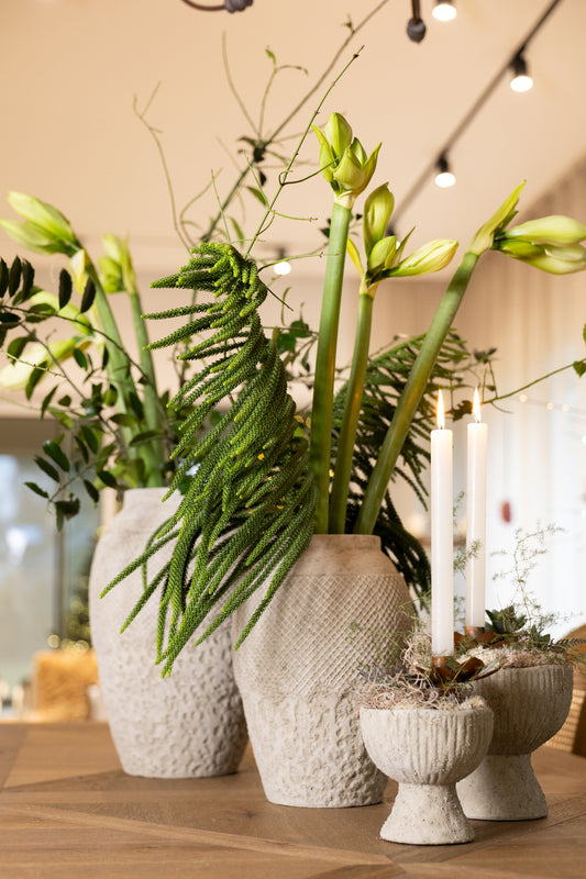 Vase en ciment brut naturel patiné SIROCCO B