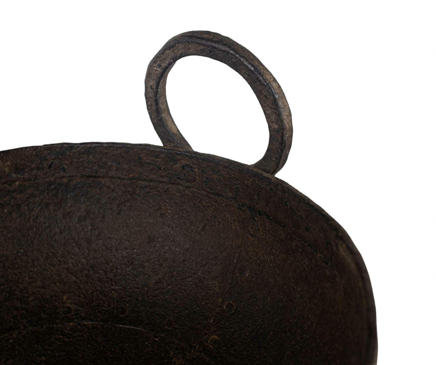 Plat vintage en métal patiné recyclé 48cm de diamètre