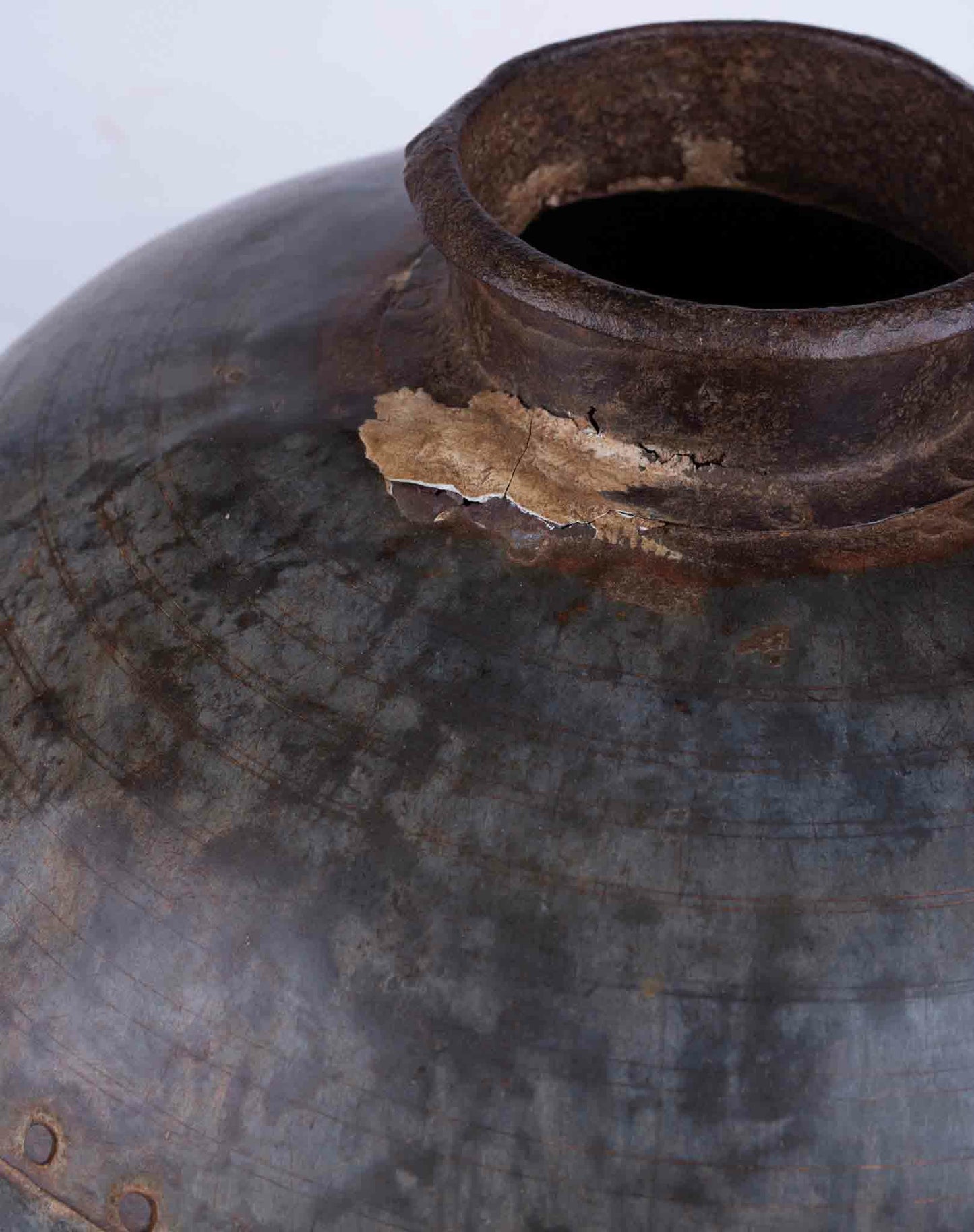 Vase en métal recyclé et patiné GLOBO 6